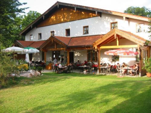 Gasthof Zum Ott Staudach-Egerndach Bagian luar foto